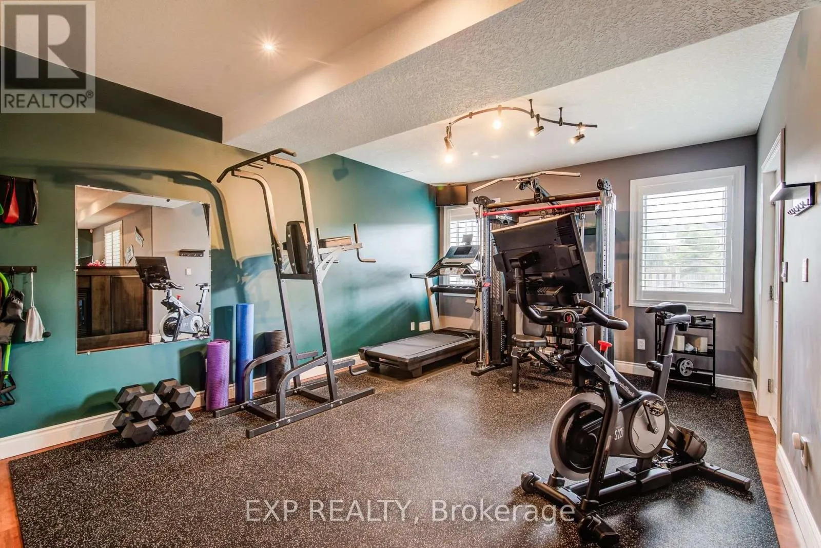 279 ZELLER DRIVE