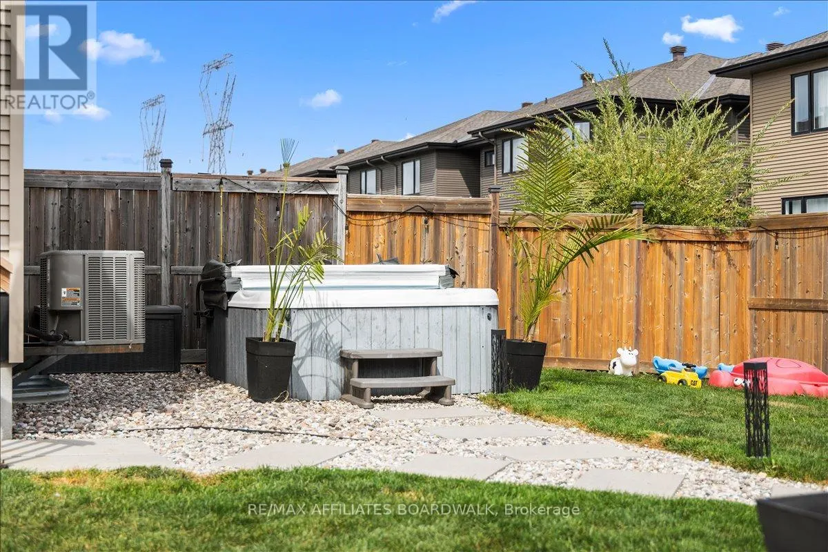 525 DRESSAGE AVENUE