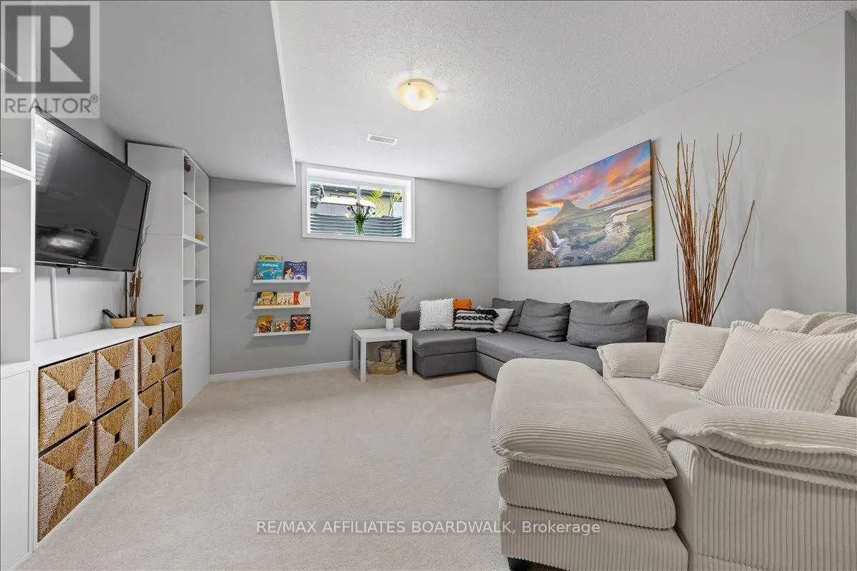 525 DRESSAGE AVENUE