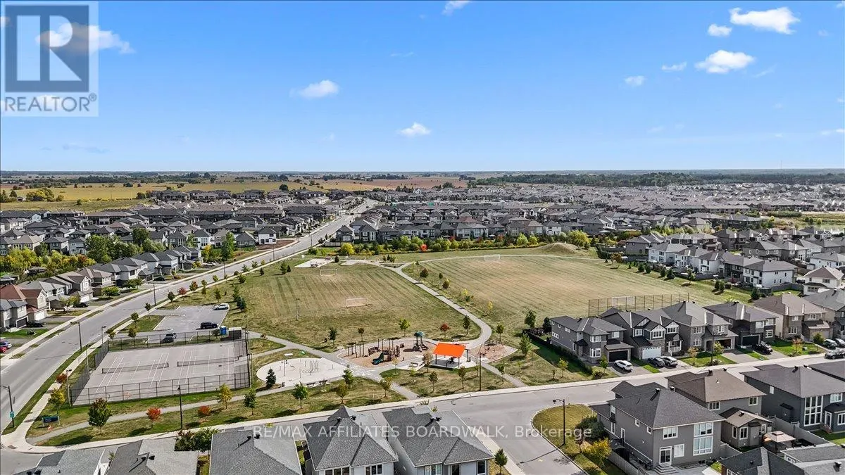 525 DRESSAGE AVENUE