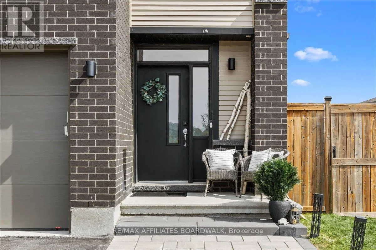525 DRESSAGE AVENUE