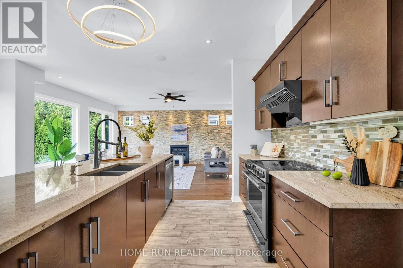 170 ESCARPMENT CRESCENT