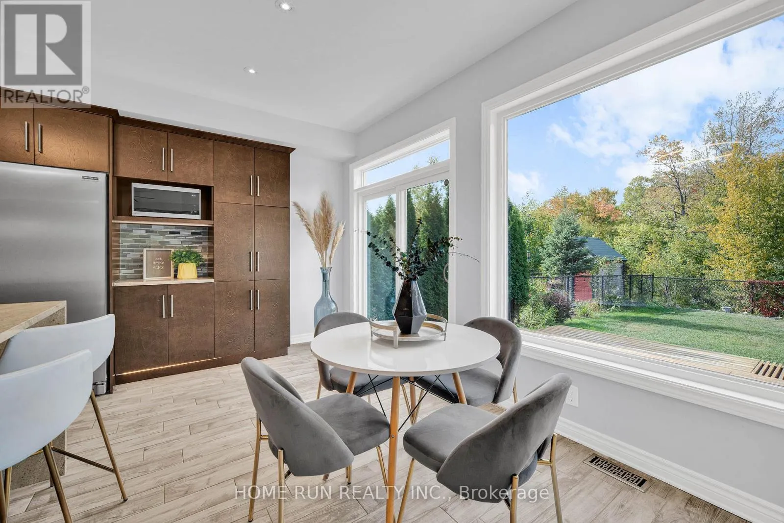 170 ESCARPMENT CRESCENT