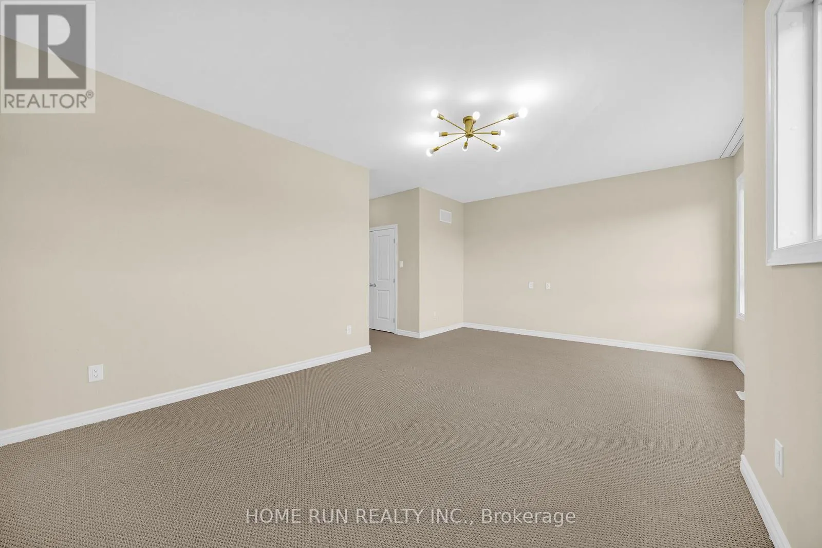 170 ESCARPMENT CRESCENT