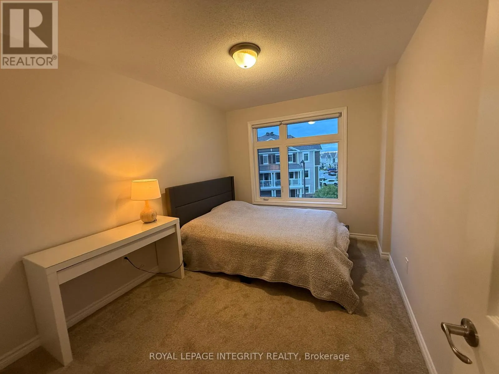 96 FEATHERTOP LANE N