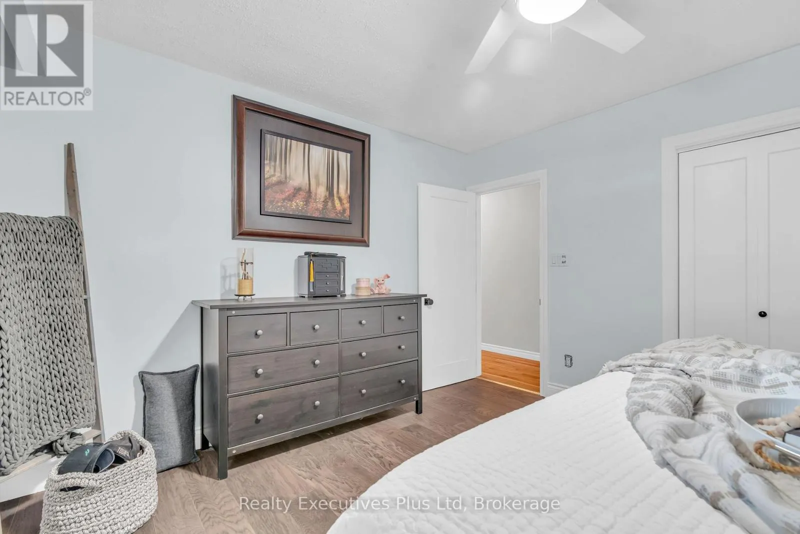 135 CITYVIEW DRIVE