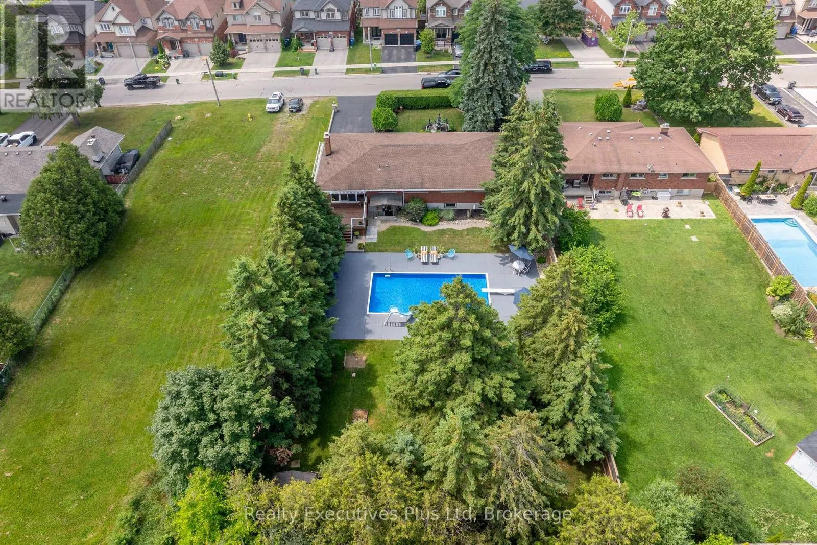 135 CITYVIEW DRIVE