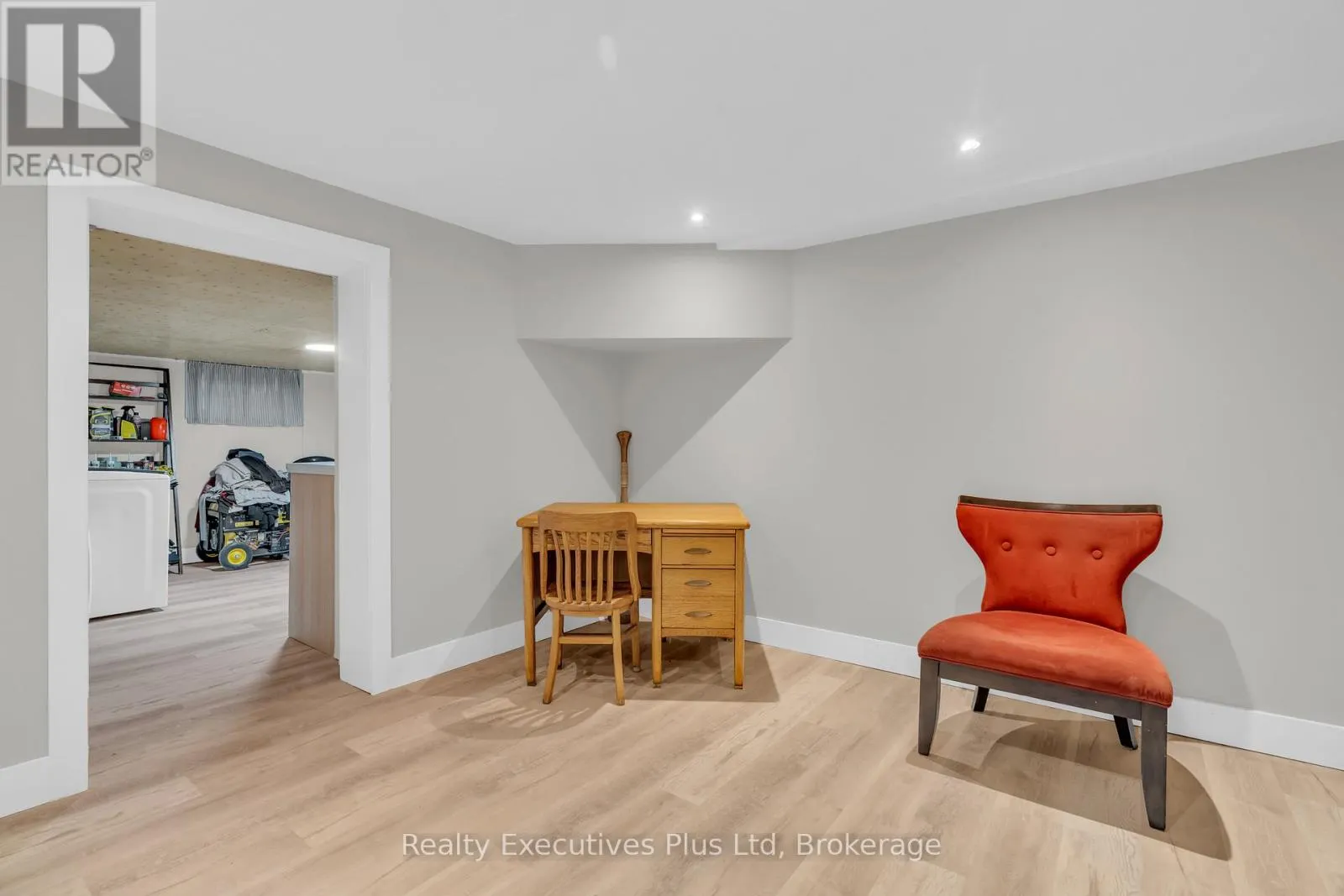 135 CITYVIEW DRIVE