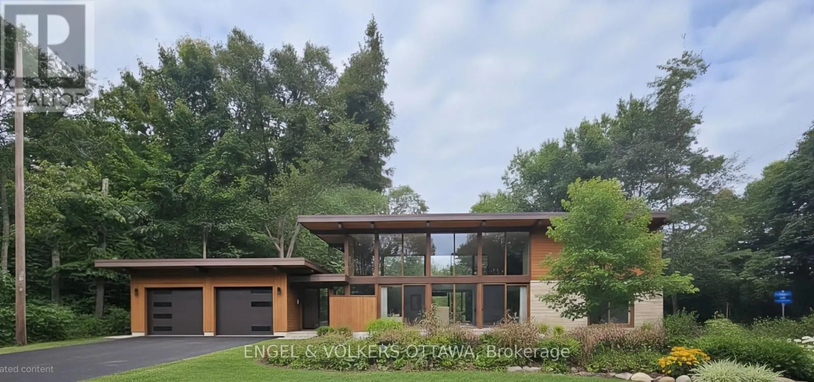 20 ROBIN CRESCENT