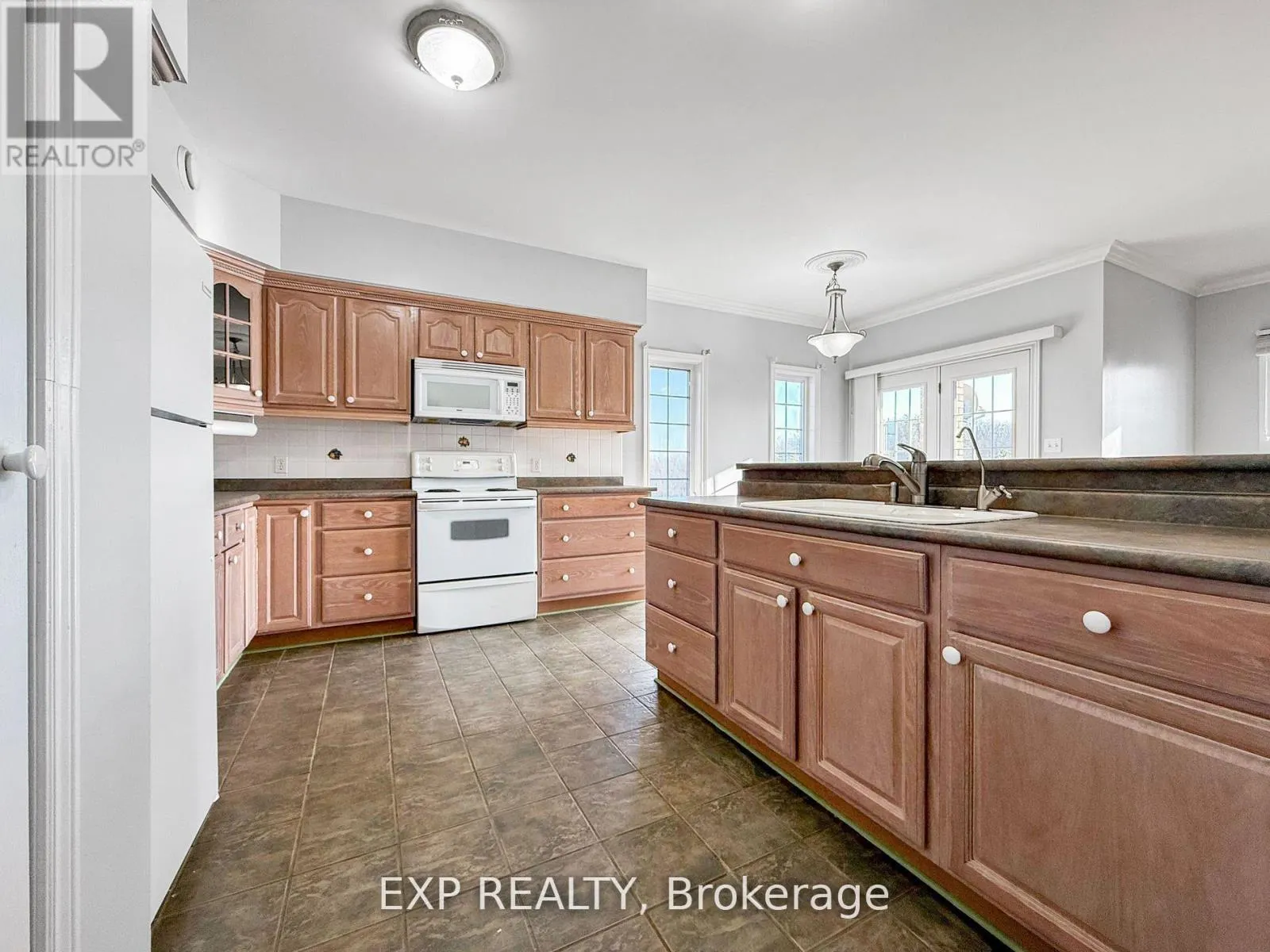 296 MONTGOMERY ROAD