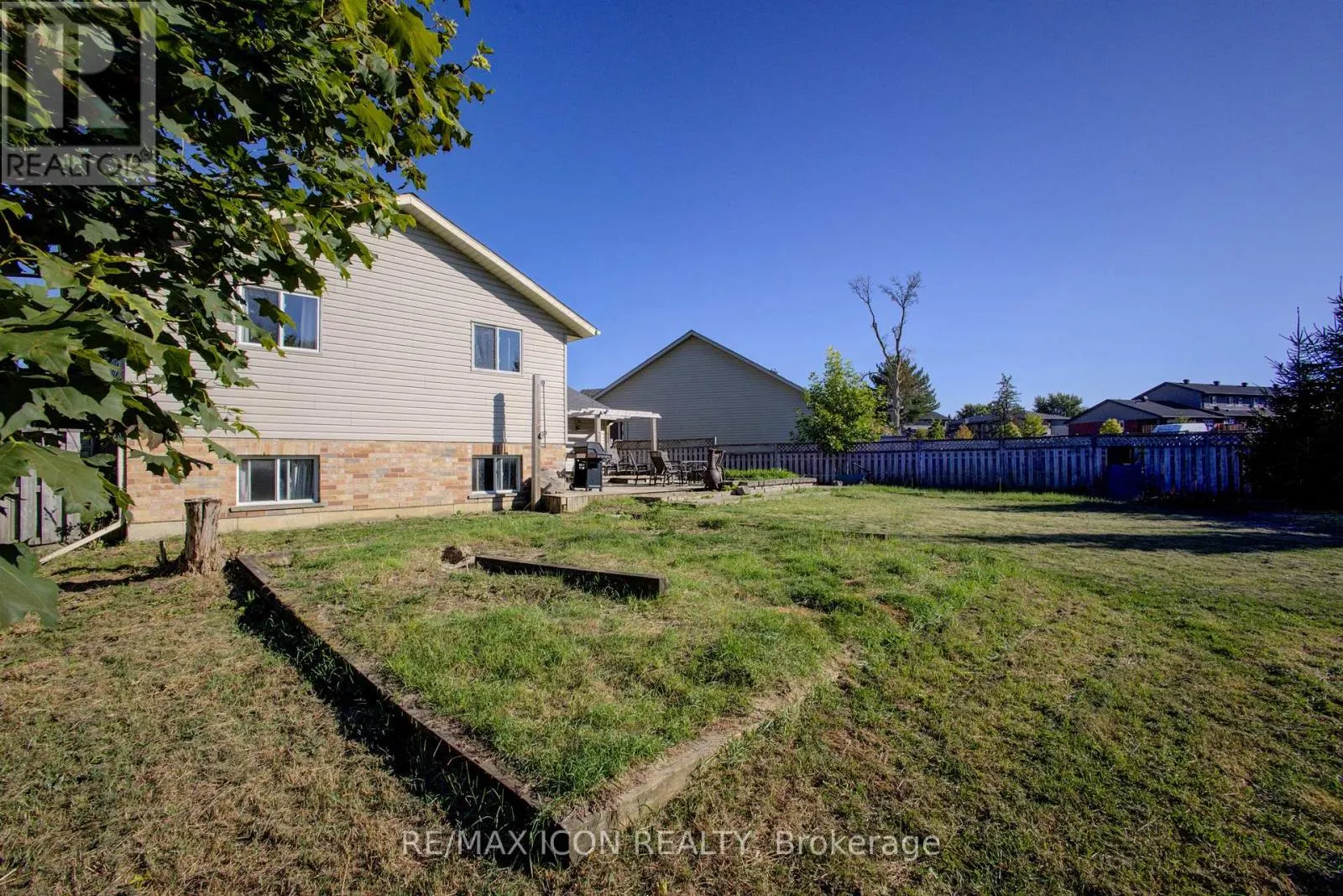 105 CONNERY ROAD