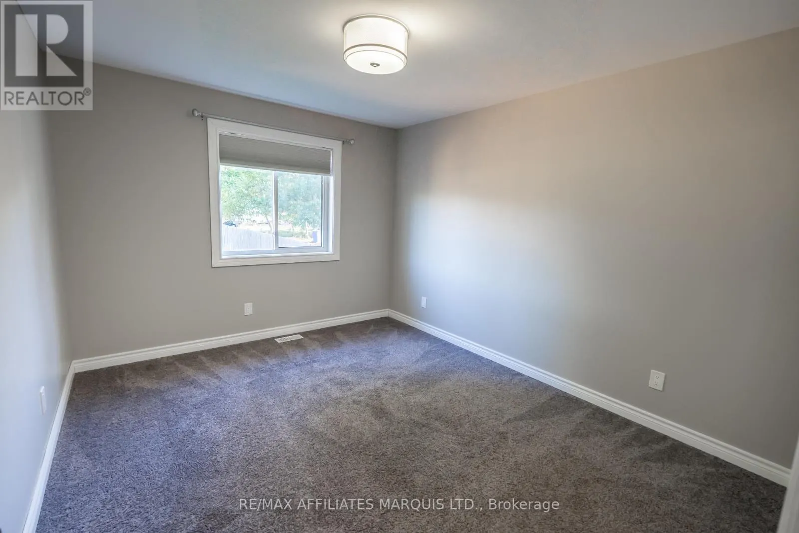 2302 TOLLGATE ROAD W