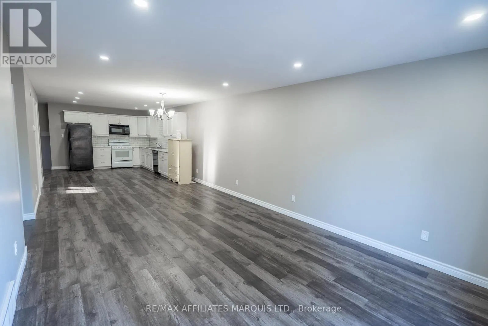 2302 TOLLGATE ROAD W