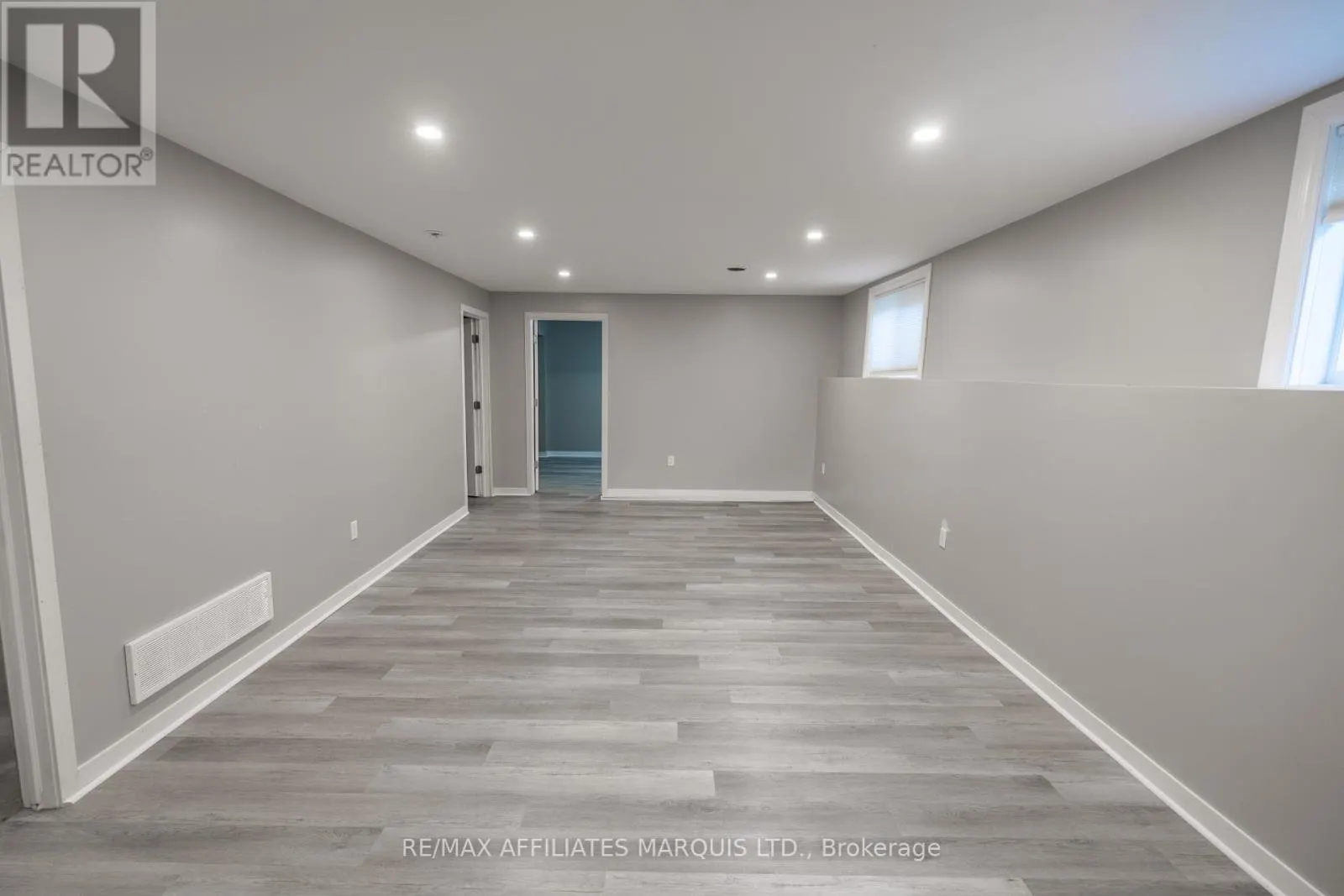2302 TOLLGATE ROAD W
