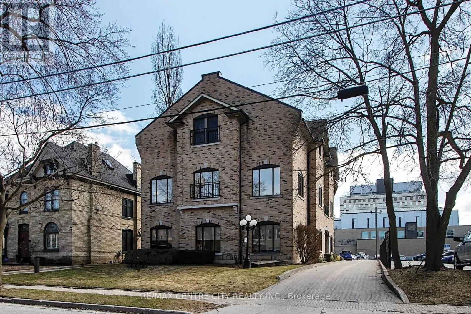 295 WOLFE STREET