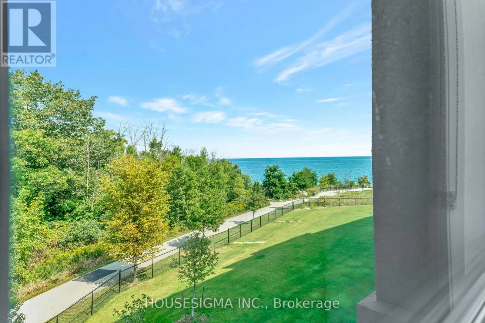 322 - 125 SHOREVIEW PLACE