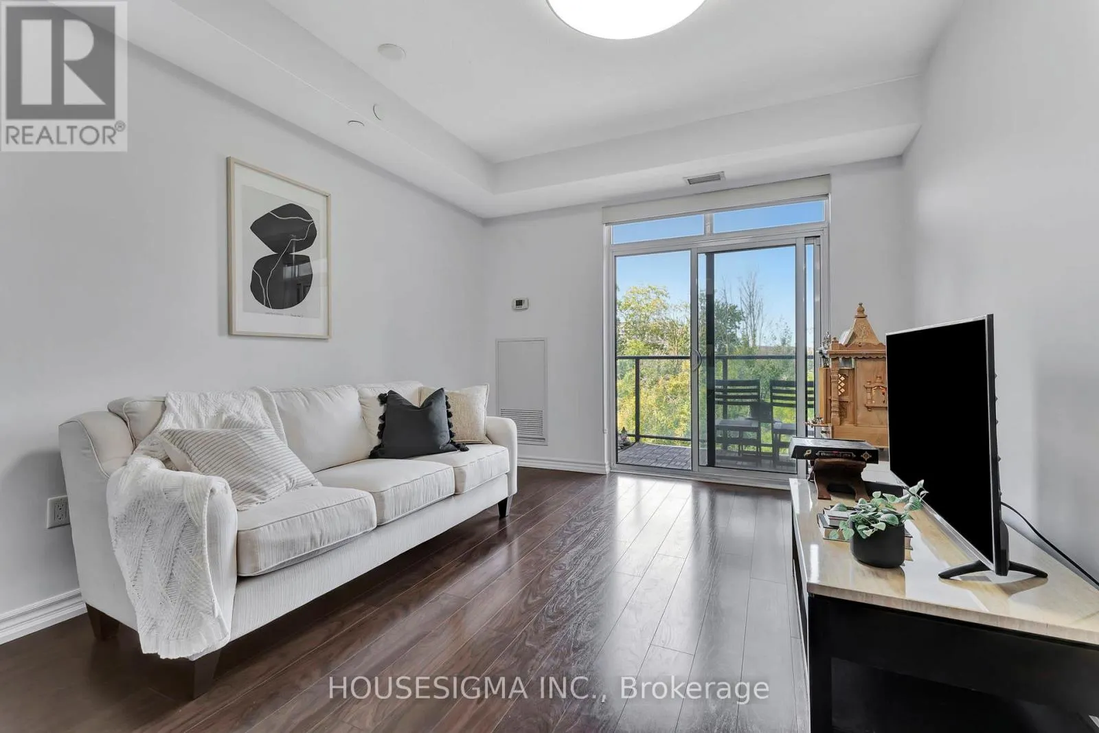 322 - 125 SHOREVIEW PLACE