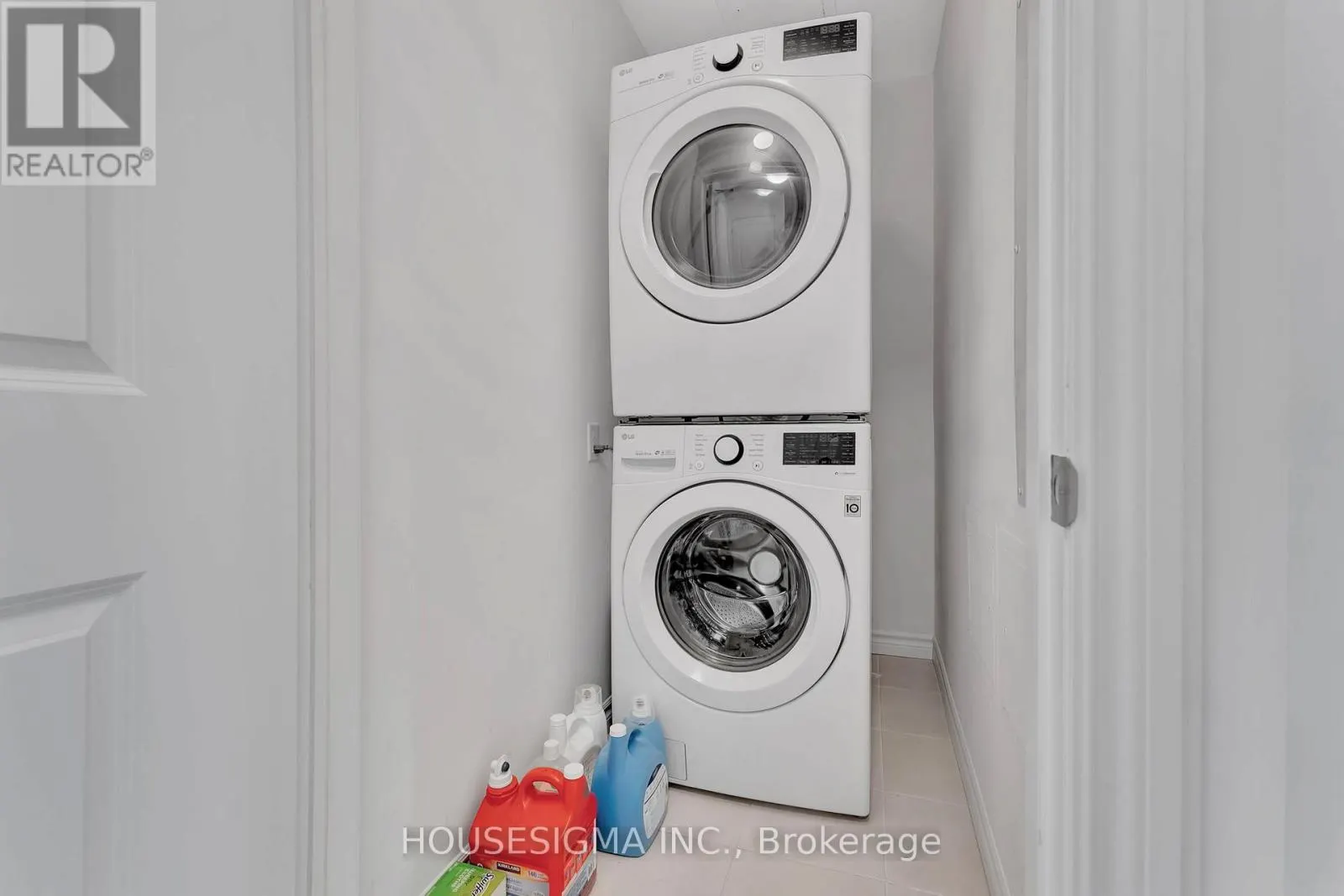 322 - 125 SHOREVIEW PLACE
