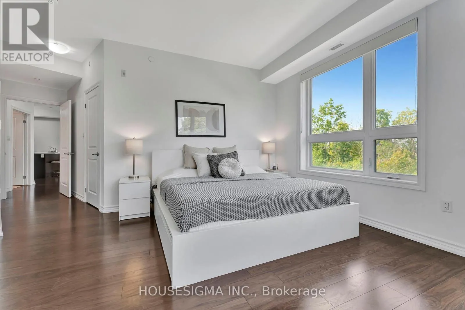 322 - 125 SHOREVIEW PLACE