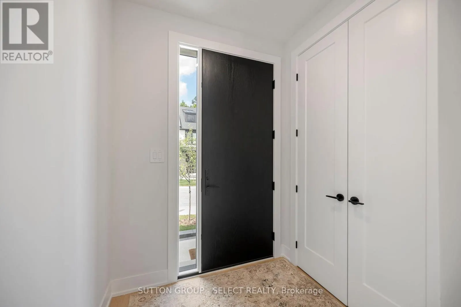 32 - 1175 RIVERBEND ROAD, #32