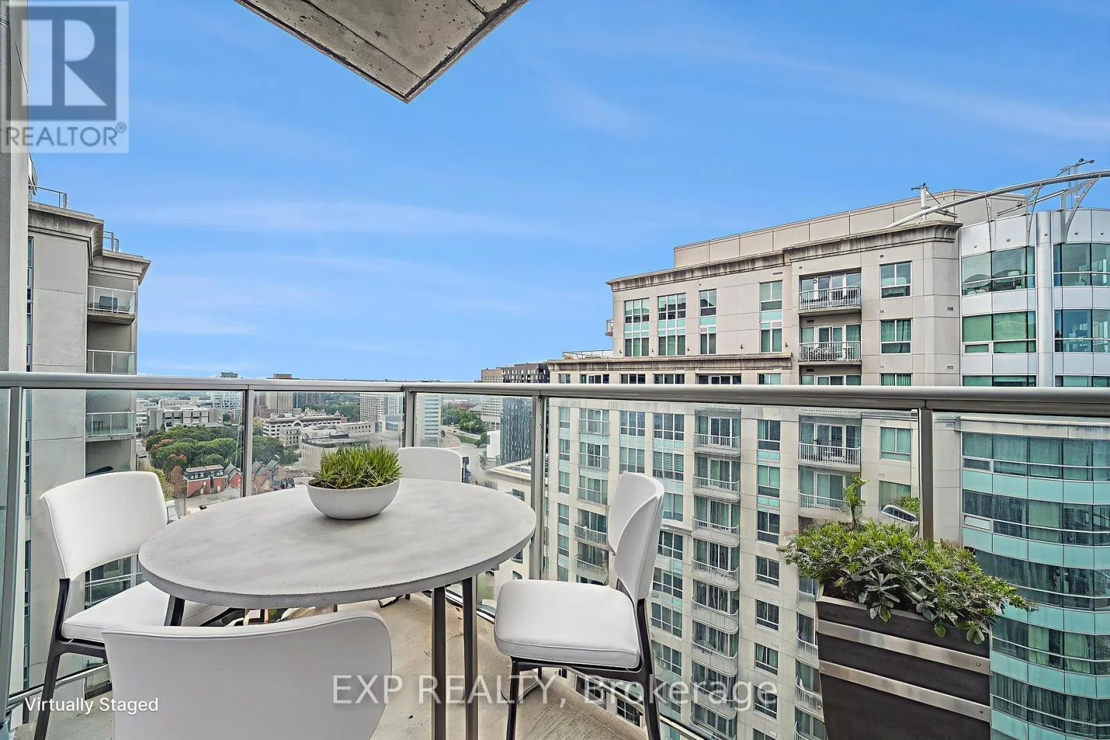 2509 - 242 RIDEAU STREET