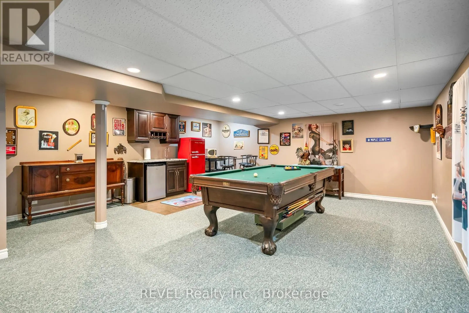 23 GREEN MEADOW CRESCENT