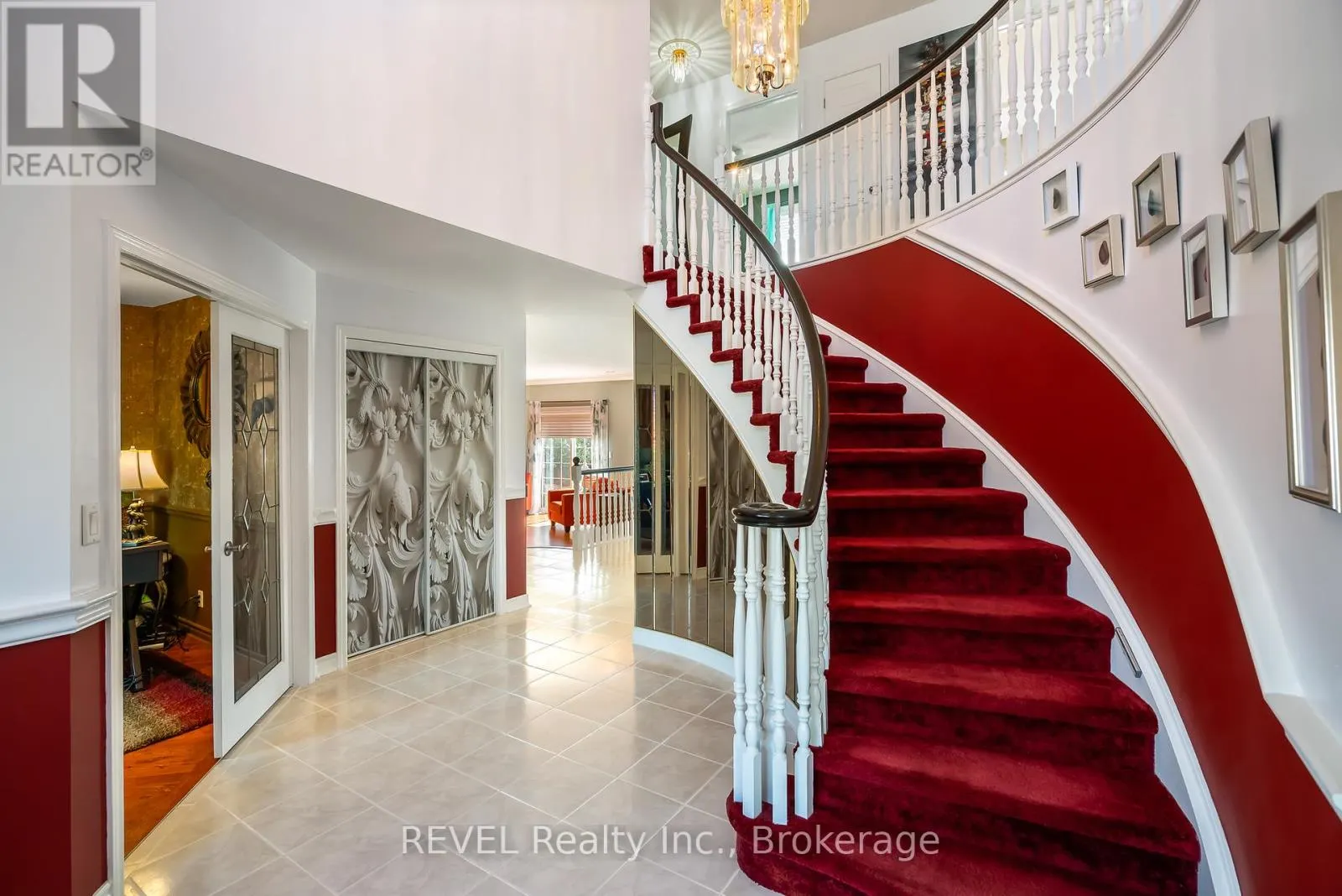 23 GREEN MEADOW CRESCENT