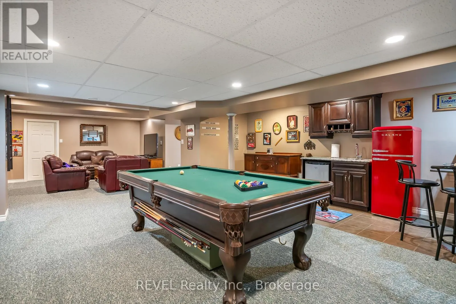 23 GREEN MEADOW CRESCENT