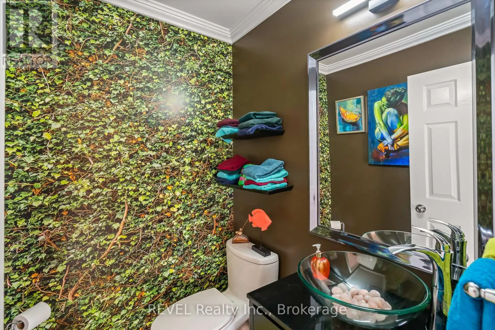 23 GREEN MEADOW CRESCENT
