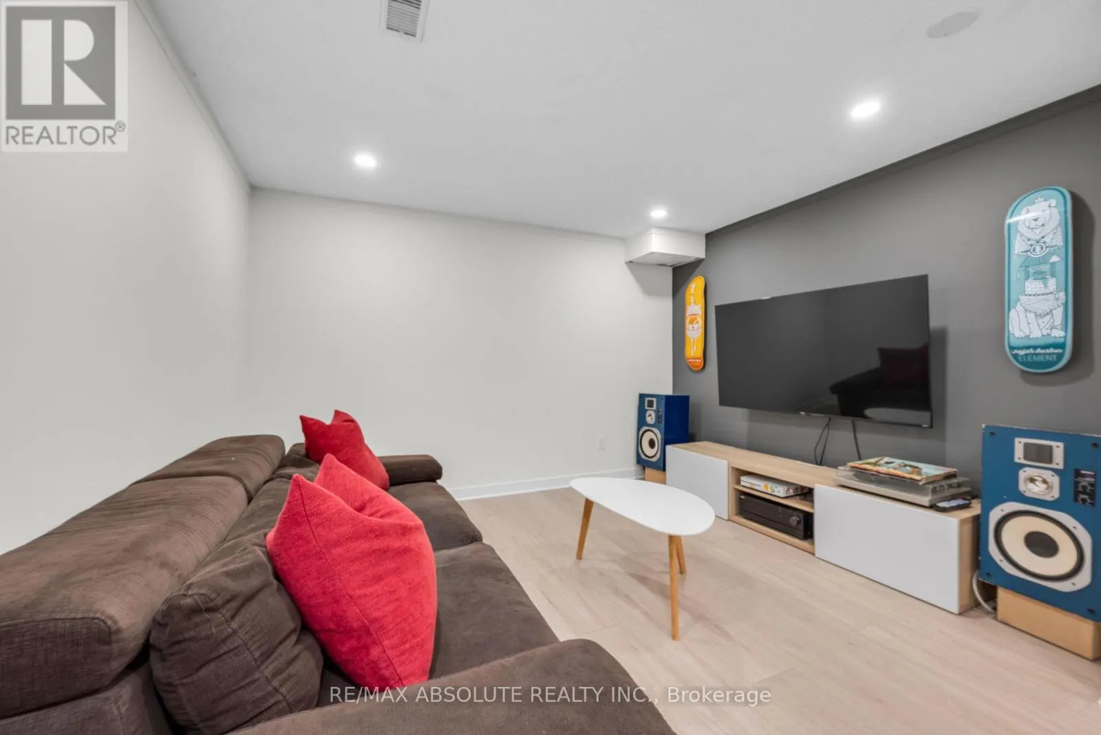 22 INUVIK CRESCENT