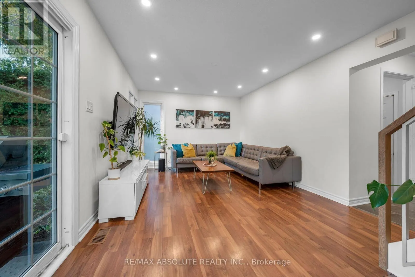 22 INUVIK CRESCENT