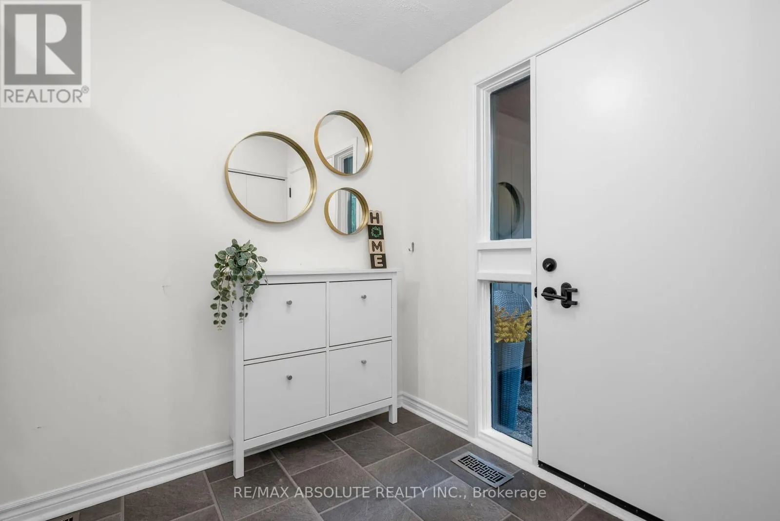 22 INUVIK CRESCENT