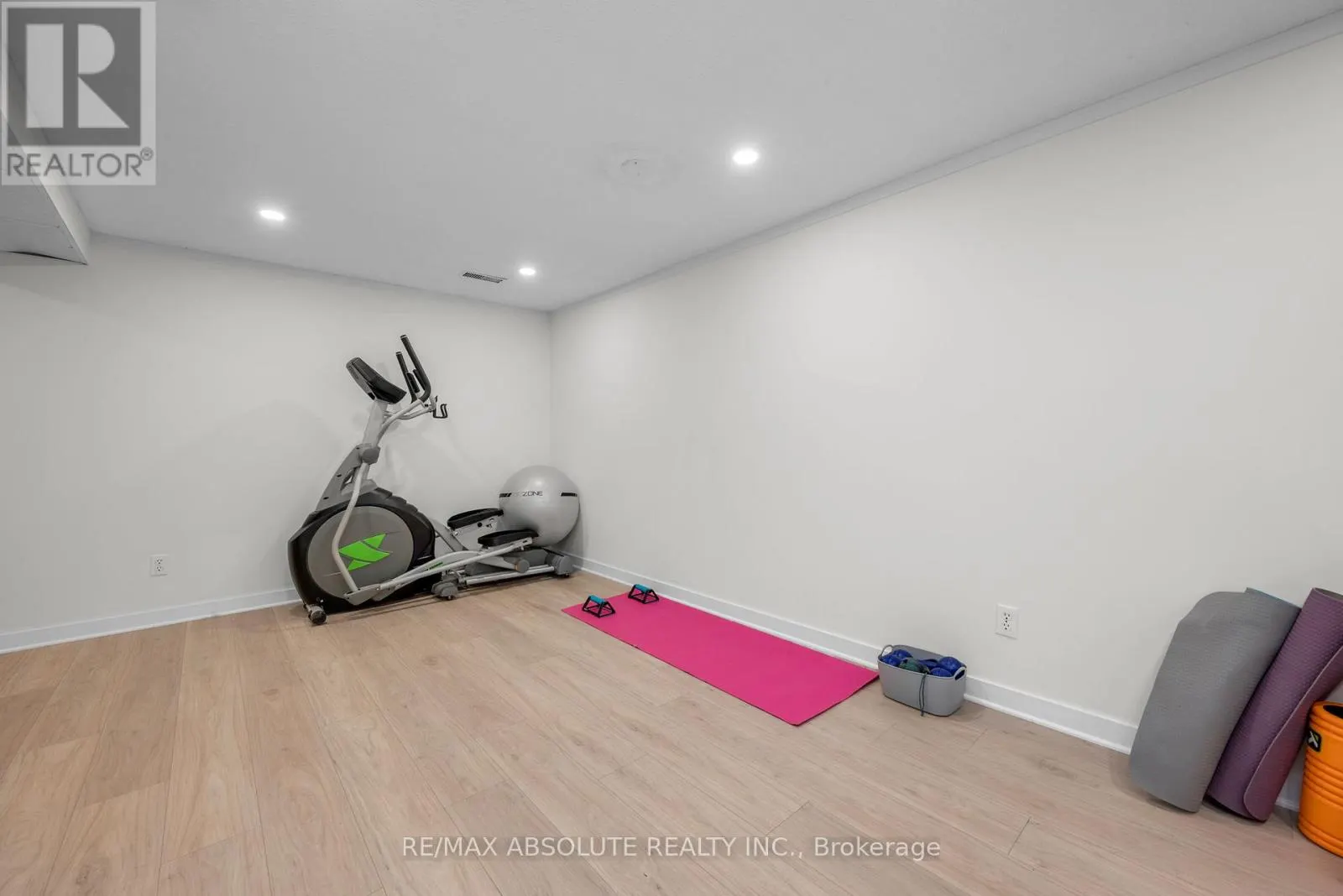 22 INUVIK CRESCENT