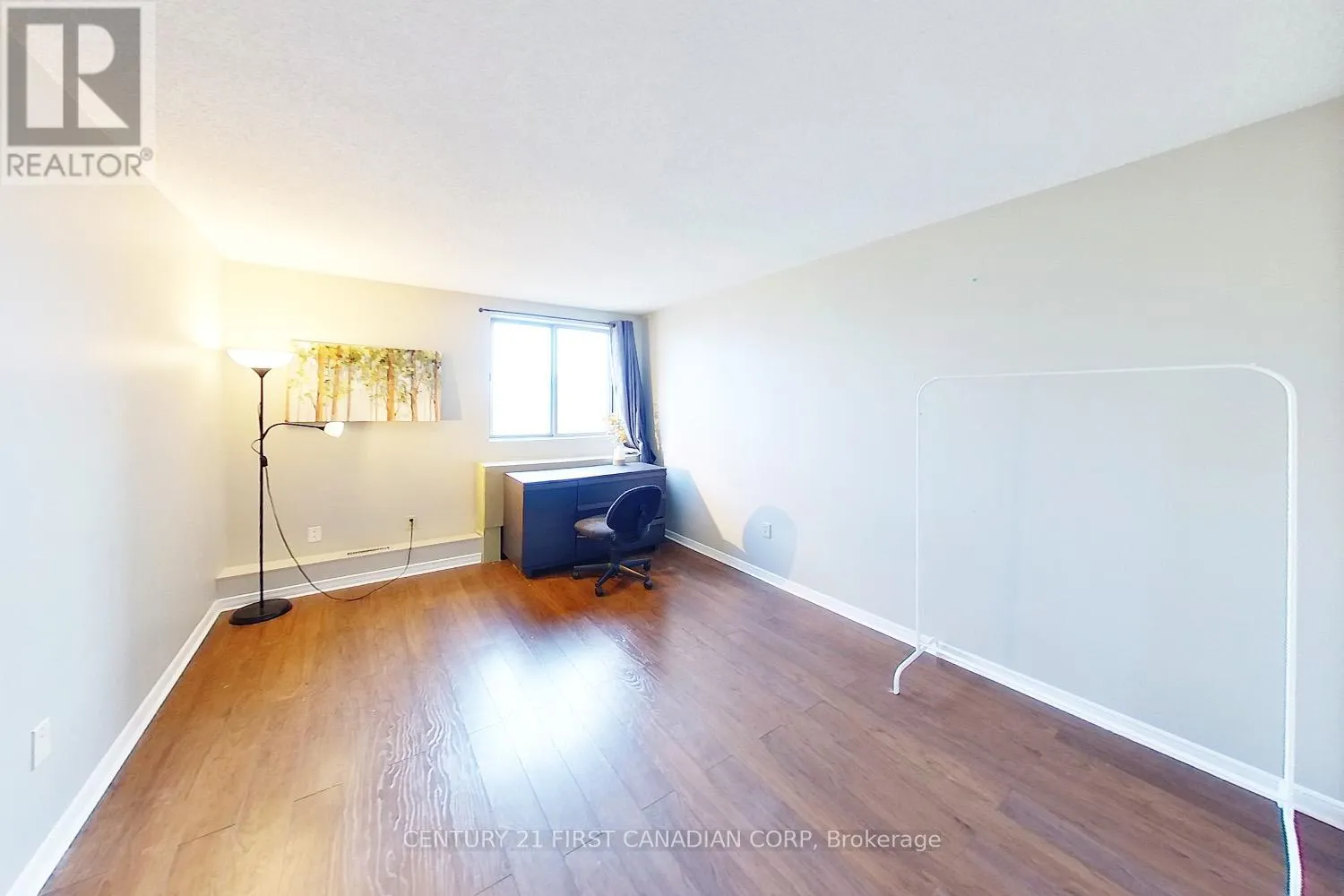 1003 - 570 PROUDFOOT LANE, #1003