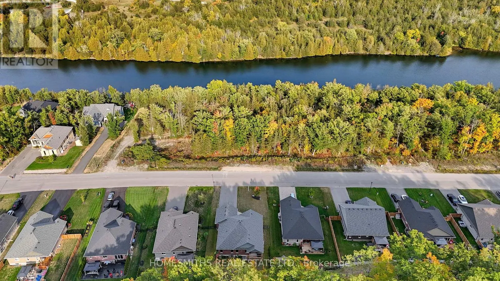 12 RIVERSIDE TRAIL