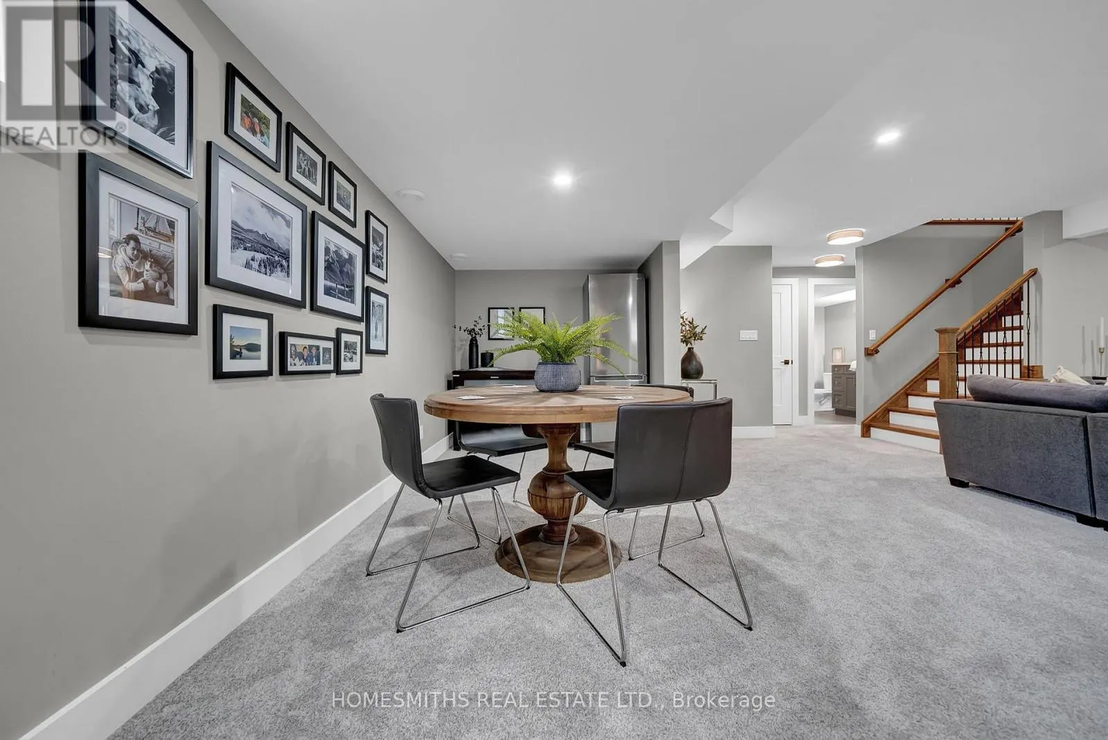 12 RIVERSIDE TRAIL