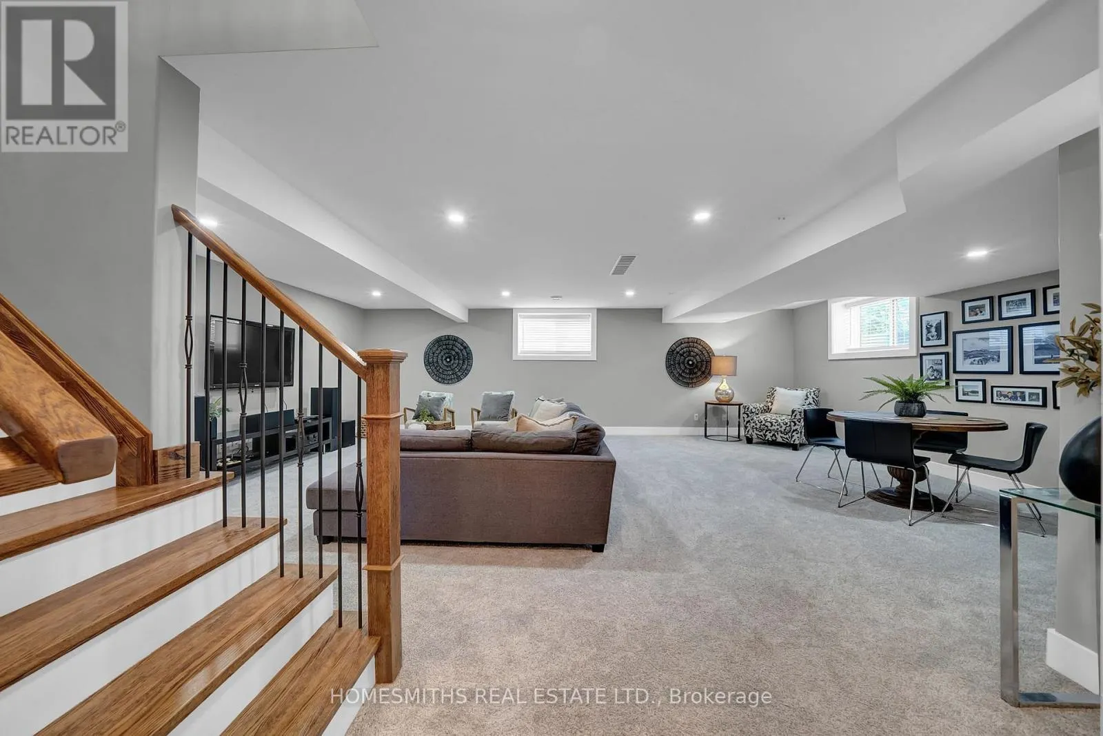 12 RIVERSIDE TRAIL