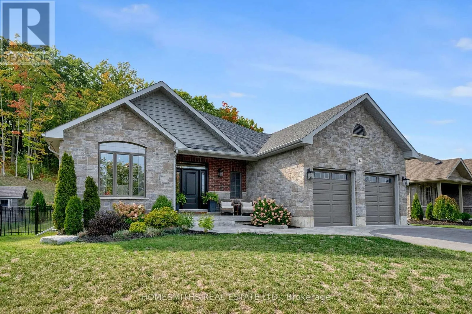 12 RIVERSIDE TRAIL