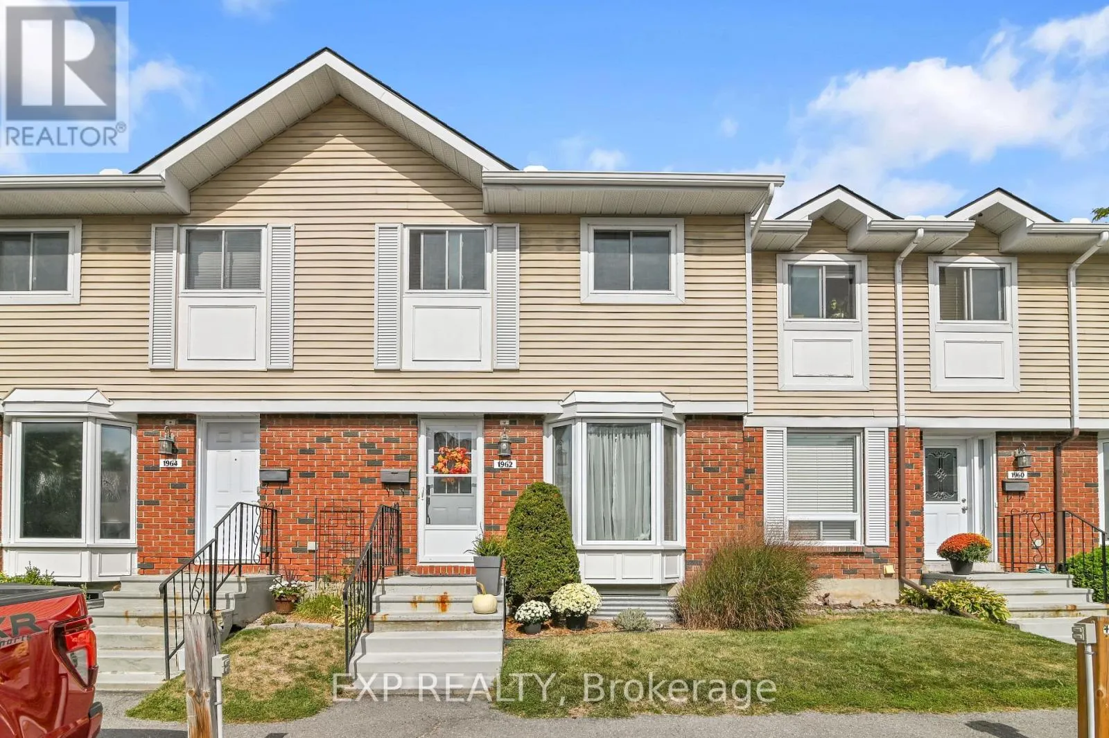 1962 GREENVALE LANE