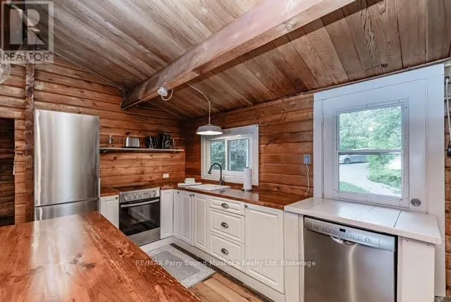 1075 SAWMILL LANE