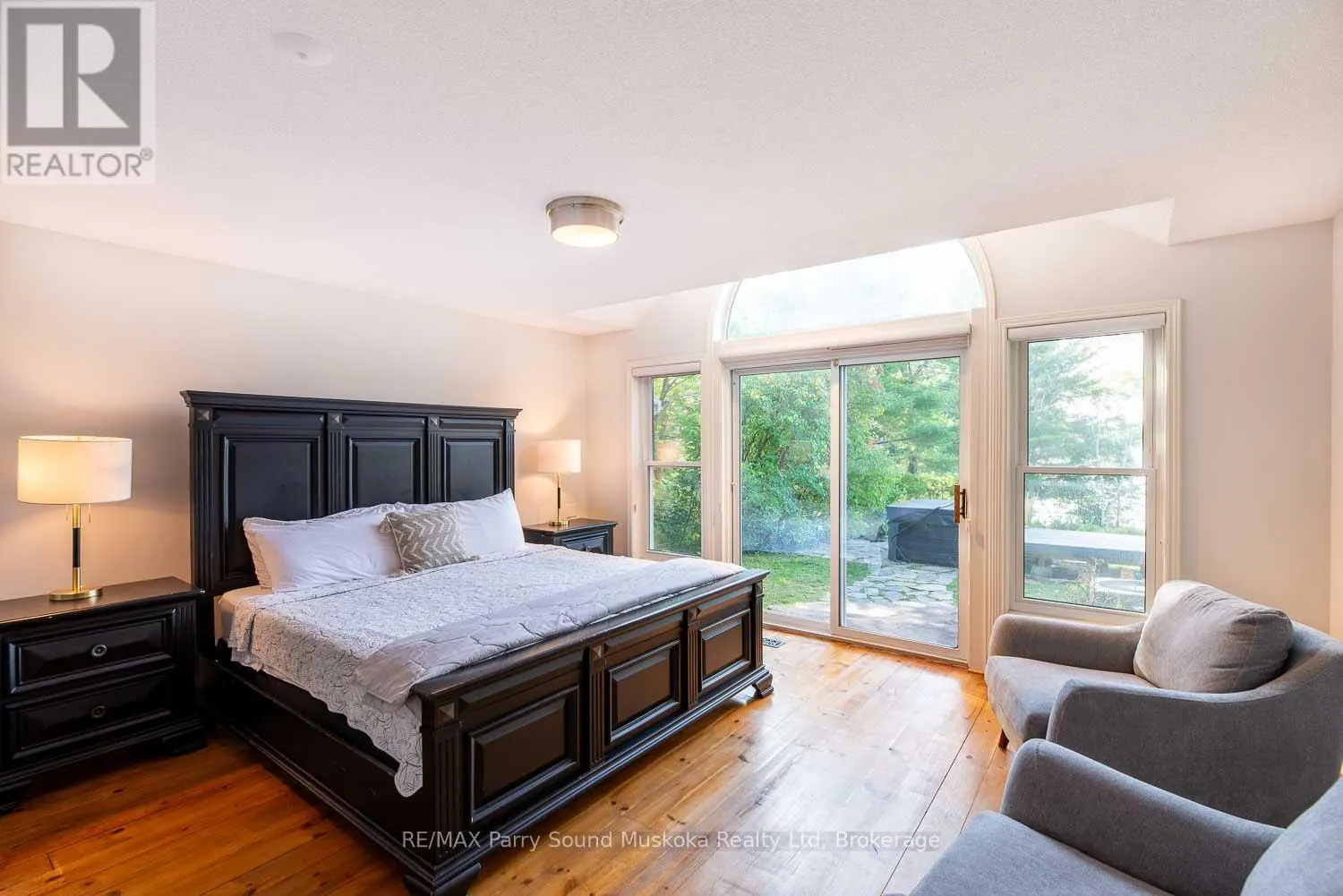 1075 SAWMILL LANE