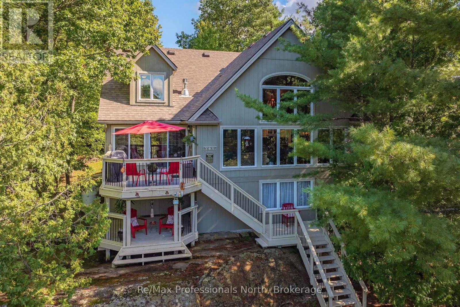 1005 LAIDLAW AVENUE