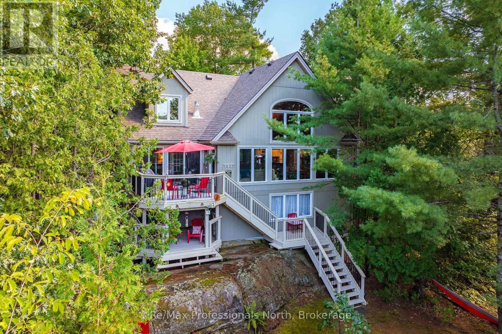 1005 LAIDLAW AVENUE