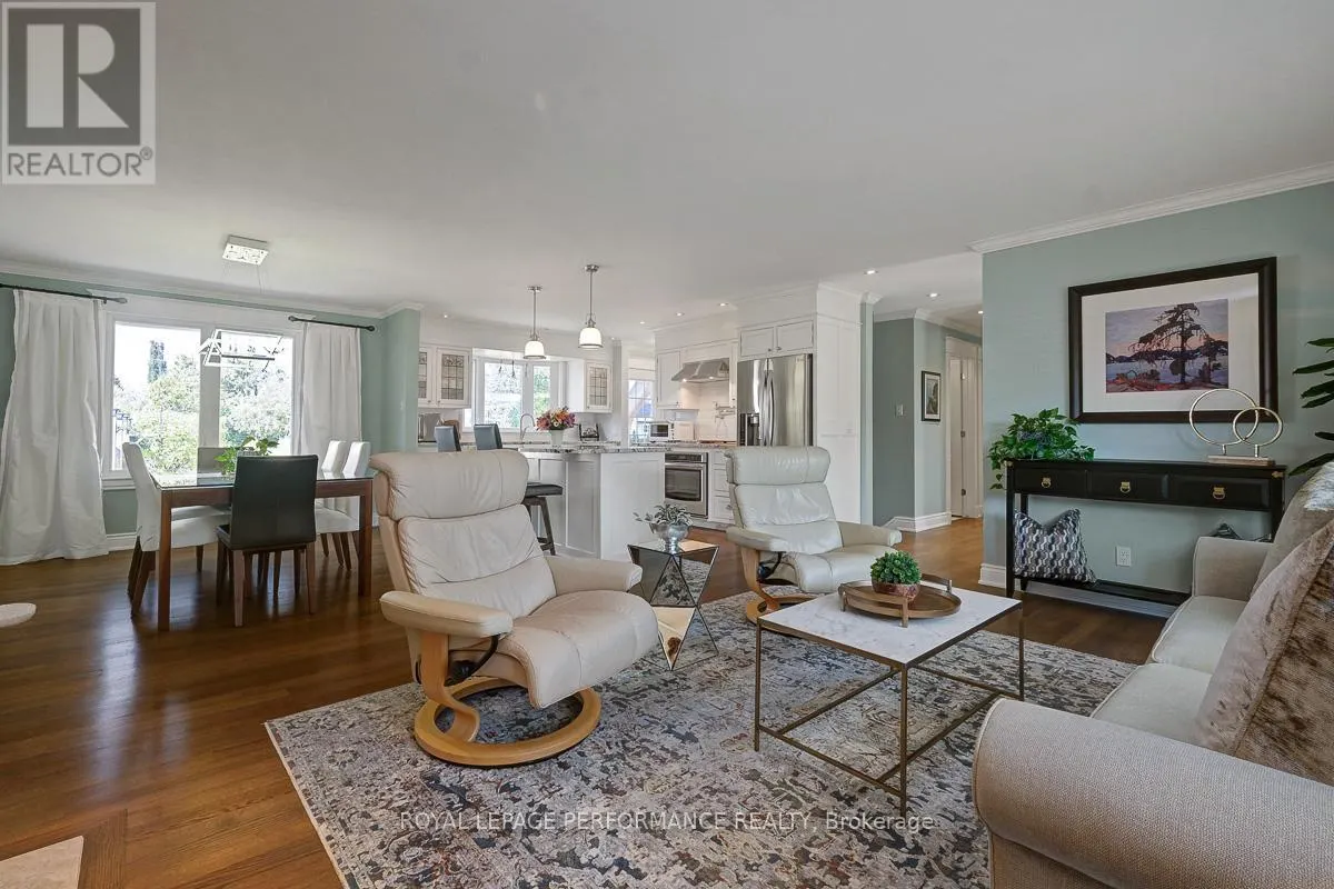 3 PARKLAND CRESCENT