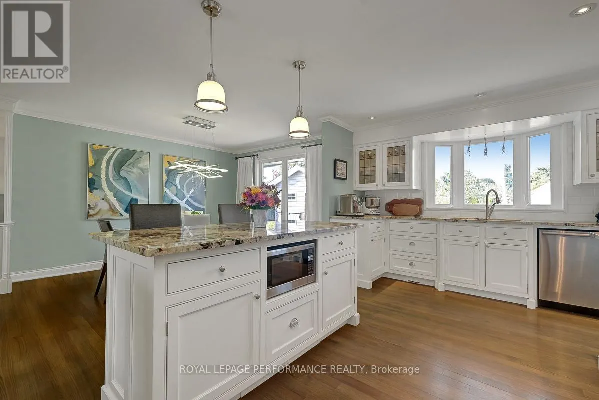 3 PARKLAND CRESCENT