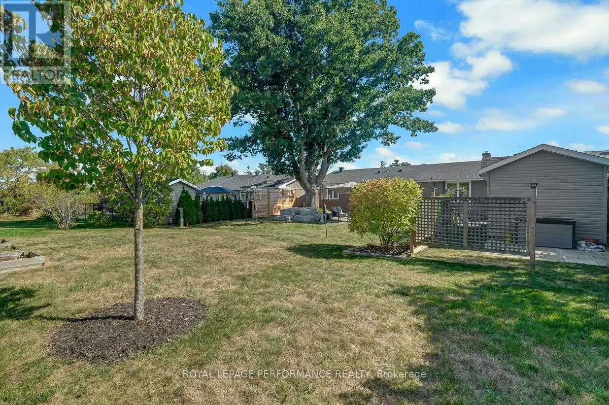 3 PARKLAND CRESCENT