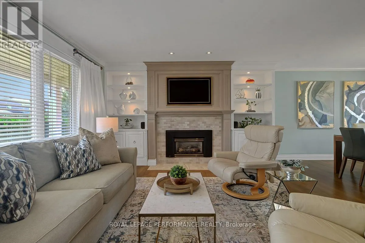 3 PARKLAND CRESCENT