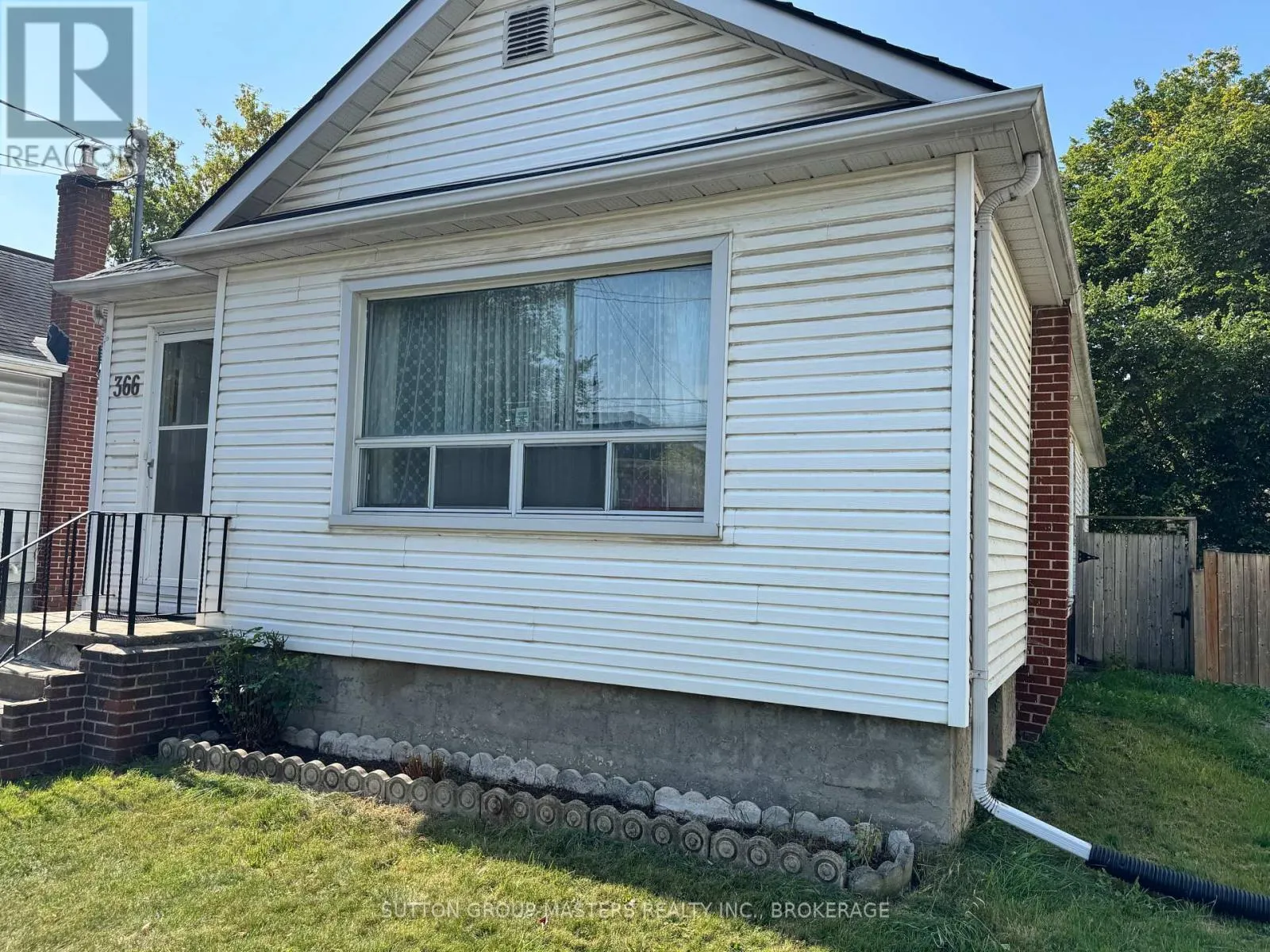 366 DIVISION STREET