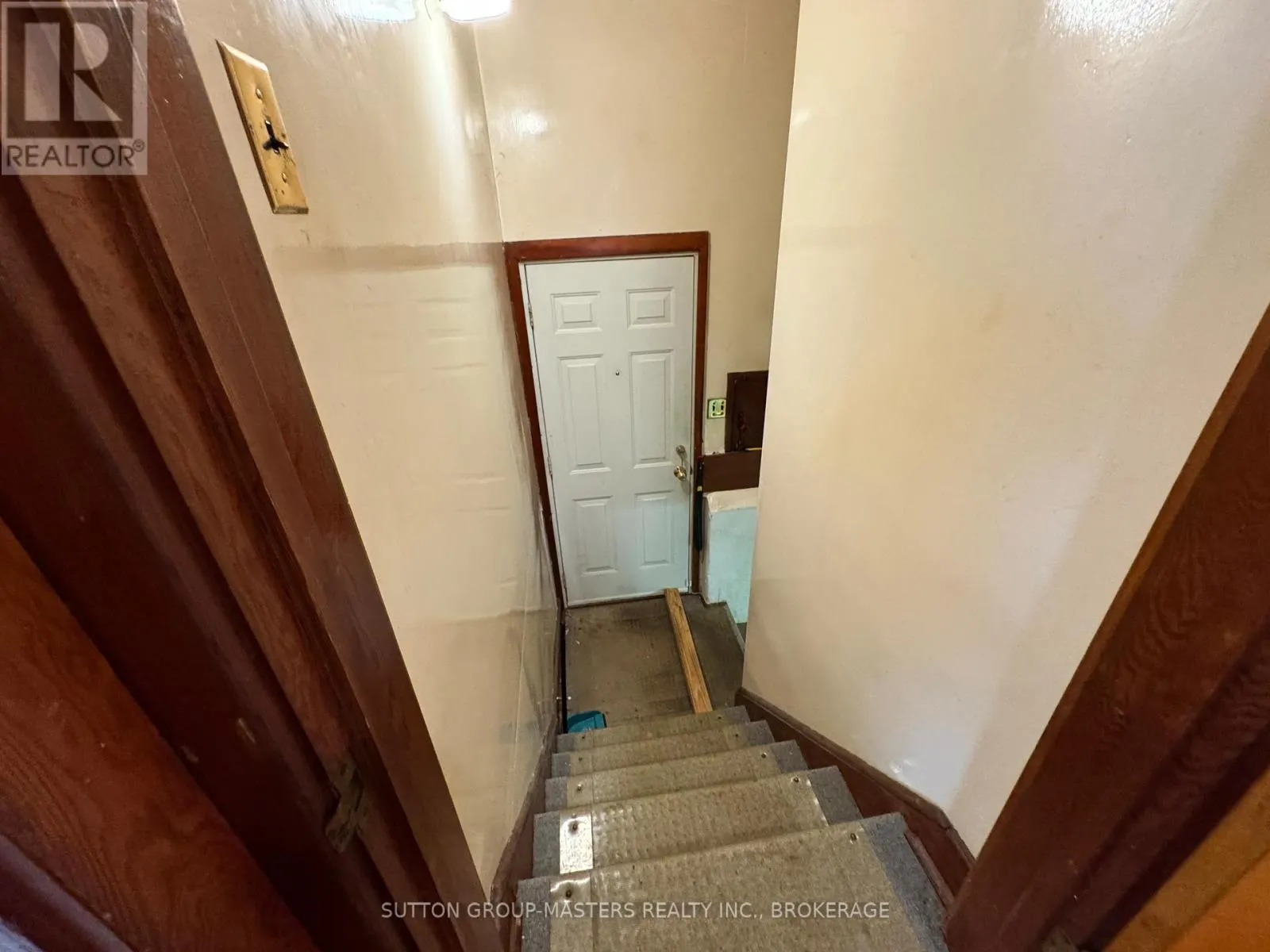 366 DIVISION STREET