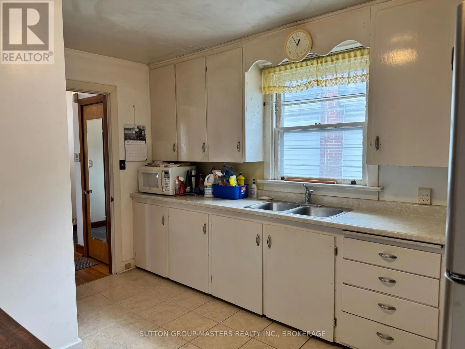 366 DIVISION STREET